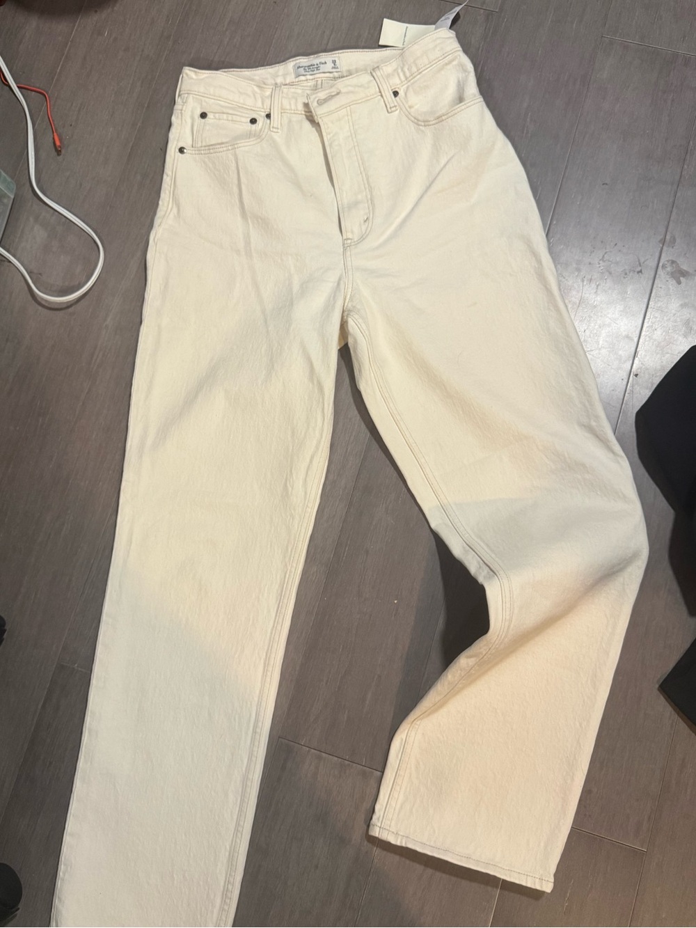 Abercrombie & Fitch Off-White 90s Straight ultra high rise